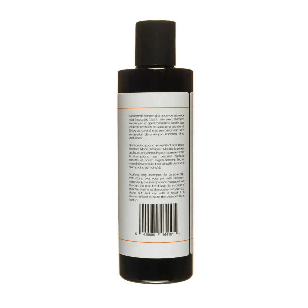 Pooches_Shampoo_sensitive_wit_achterkant_square.webp
